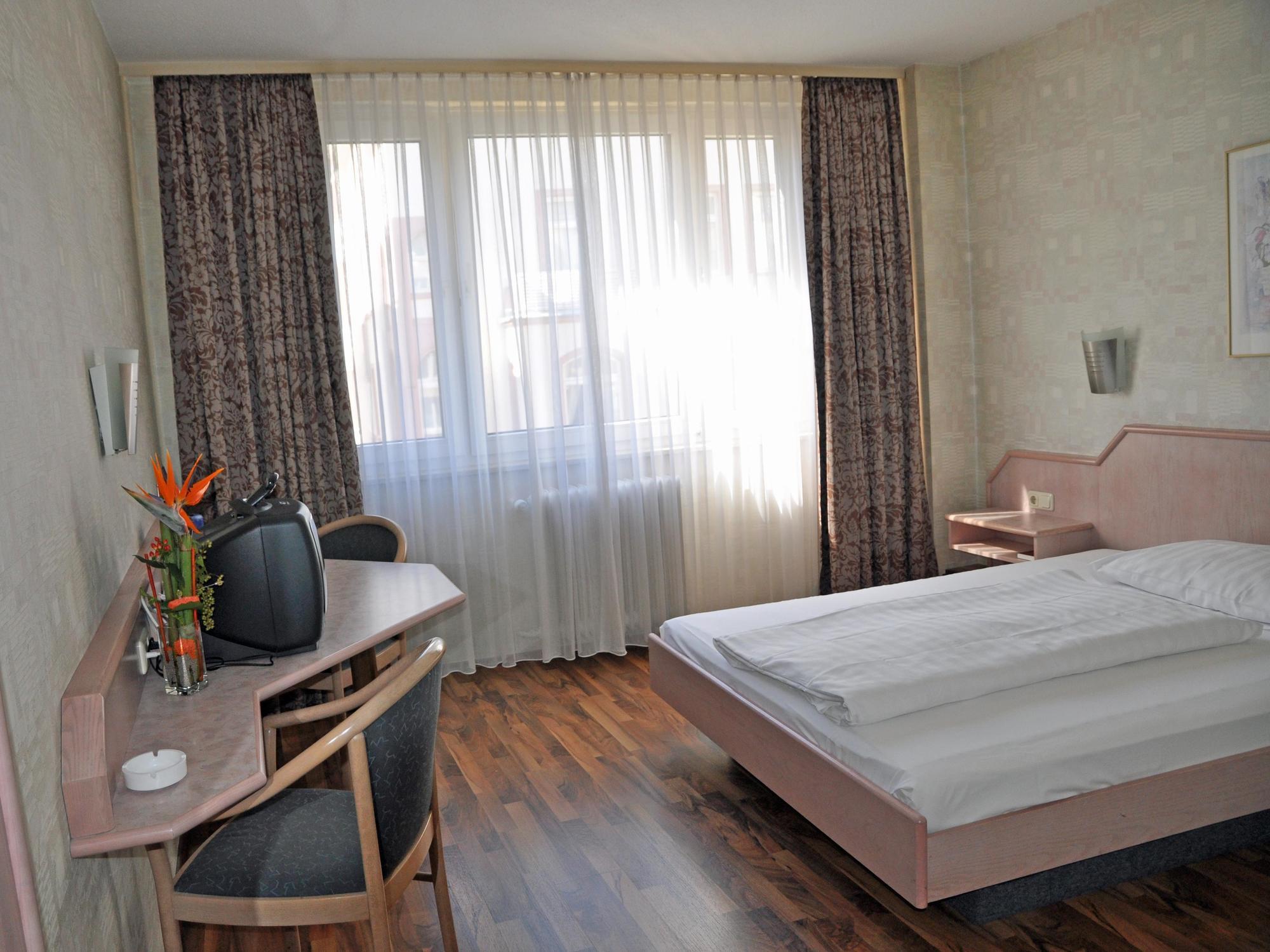 Hotel Astoria Франкфурт-на-Майні Екстер'єр фото